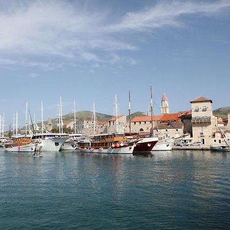 Apartment Marina Трогир Екстериор снимка