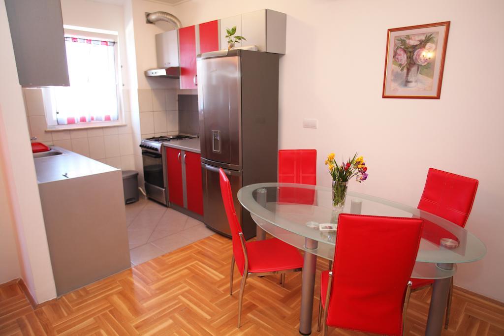Apartment Marina Трогир Стая снимка