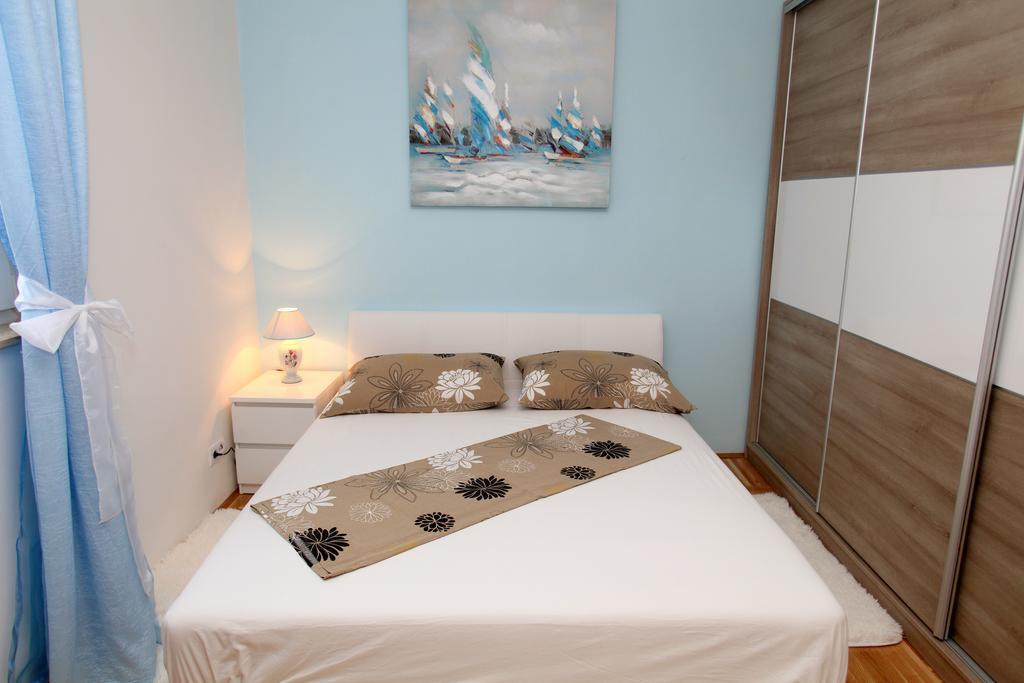 Apartment Marina Трогир Екстериор снимка