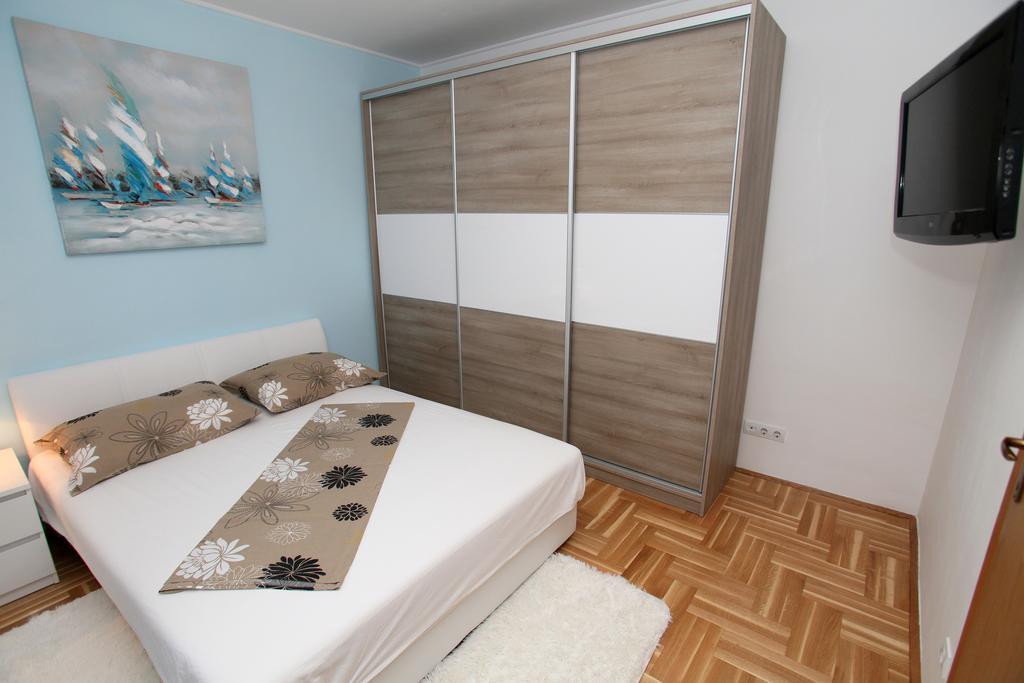 Apartment Marina Трогир Екстериор снимка